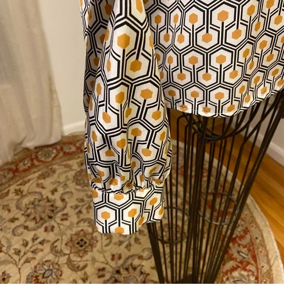 SHEIN | Button Neck Keyhole Back Geo Long Sleeve Top - Picture 6 of 8